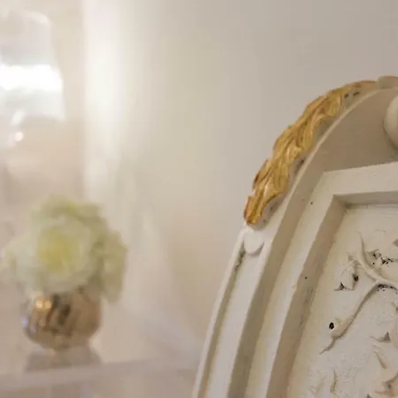 Fifty One Luxury Flat * קליארי
