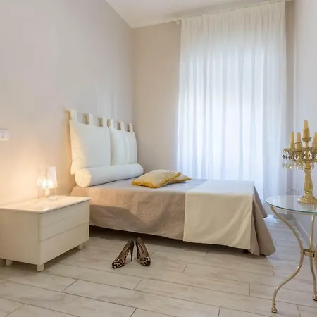 Fifty One Luxury Flat *