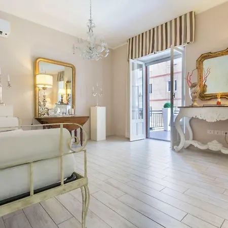 Fifty One Luxury Flat דירה