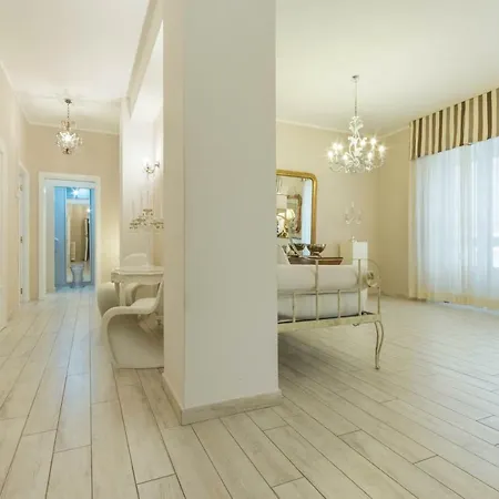 Fifty One Luxury Flat * קליארי