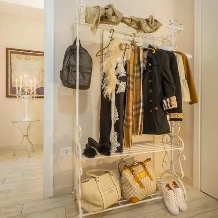 Fifty One Luxury Flat דירה קליארי