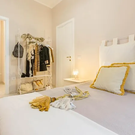 Fifty One Luxury Flat * קליארי